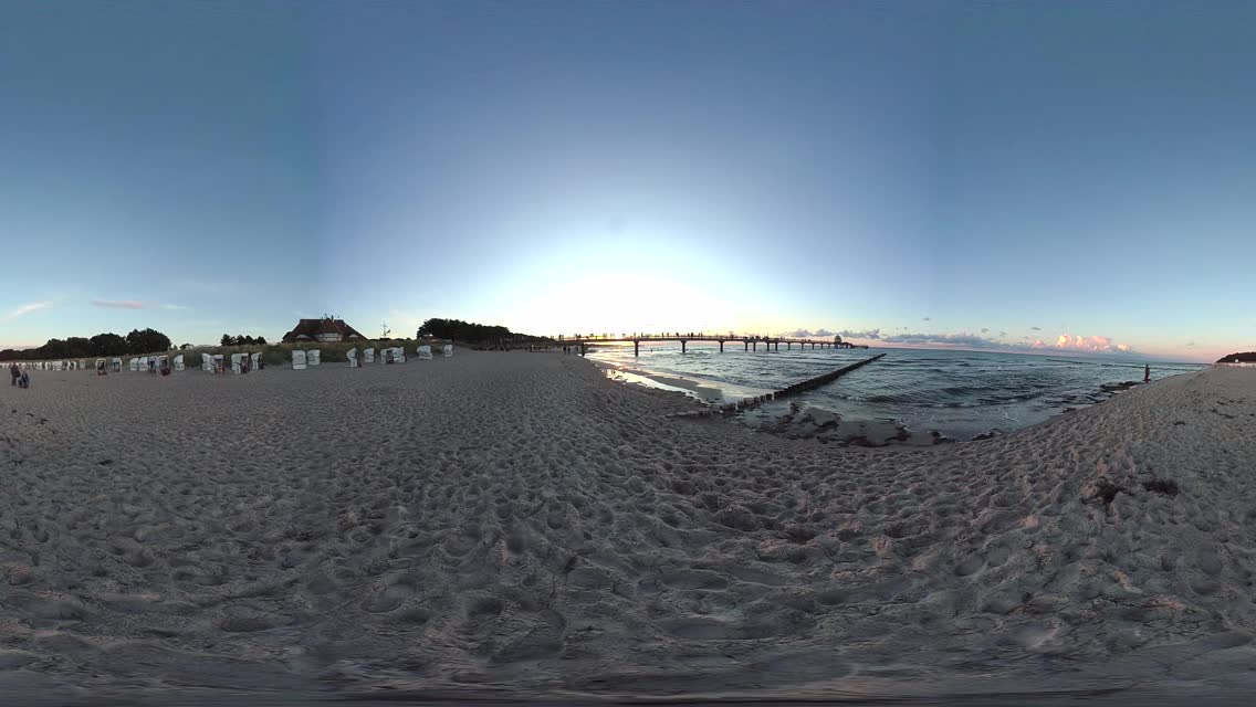 VR360，浪漫的码头日落，沙滩，海湾保护，波罗的海视频素材