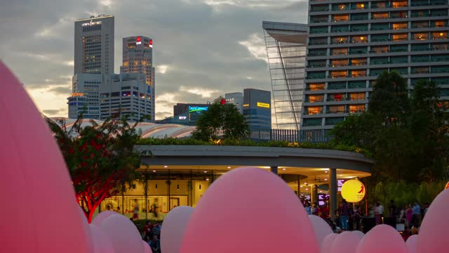 日落时间照明新加坡城市著名的花园市中心安装视图时间间隔4k视频下载