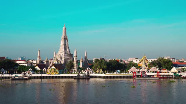 位于泰国曼谷的湄南河旁的阿仑寺视频素材