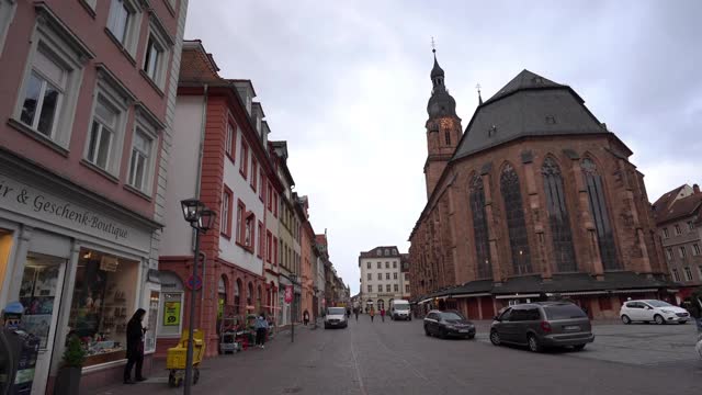 海德堡海利盖斯特教堂是德国城市的典型建筑立面视频下载