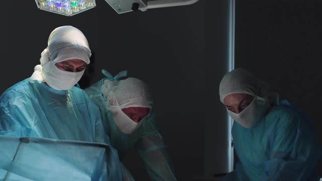 腹腔镜切除胆囊的手术。视频下载