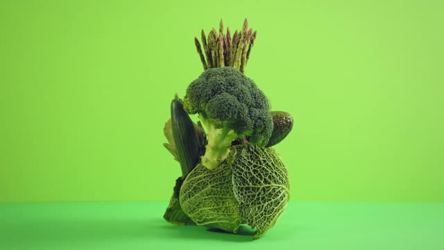 旋转的绿色蔬菜视频下载