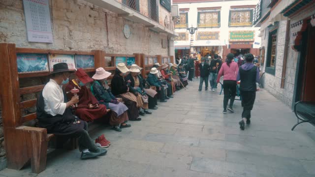 中国西藏拉萨城市景观一览。视频素材