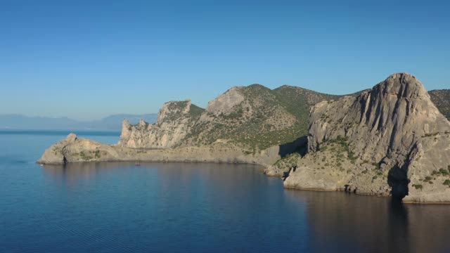 山脉和岩石，黑海，新光，克里米亚视频素材