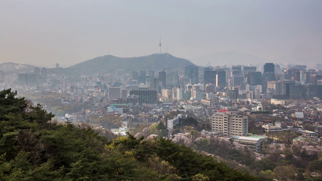 韩国首尔，钟宫和钟宫周围的市中心视频素材