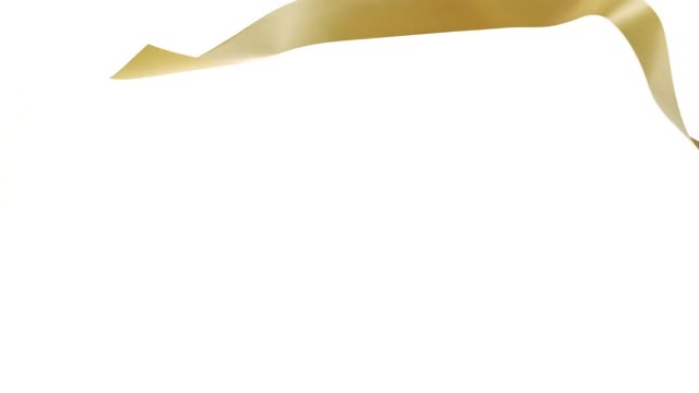 白色背景上的金色丝带，用于庆祝活动和新年派对，生日派对，圣诞节或任何节日，在超级慢动作和近距离卷曲视频下载
