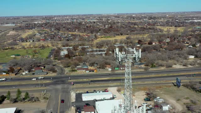 德克萨斯州小镇上的5G基站视频素材