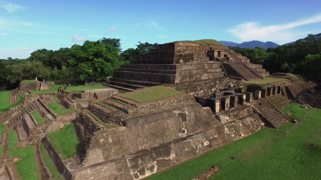 Aerial, pov, Tazumal废墟，萨尔瓦多视频素材