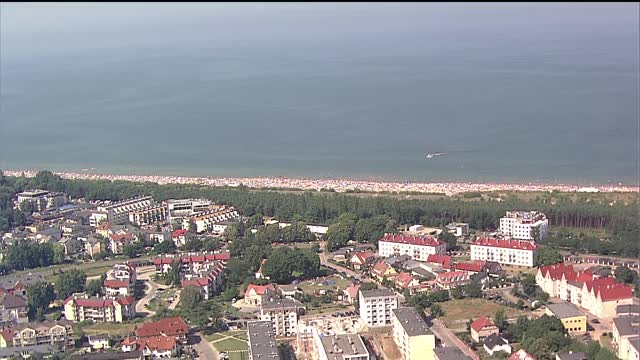 人群波罗的海的海滩视频下载