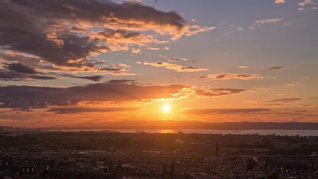 英国，苏格兰，爱丁堡，卡尔顿山的日落景观视频素材