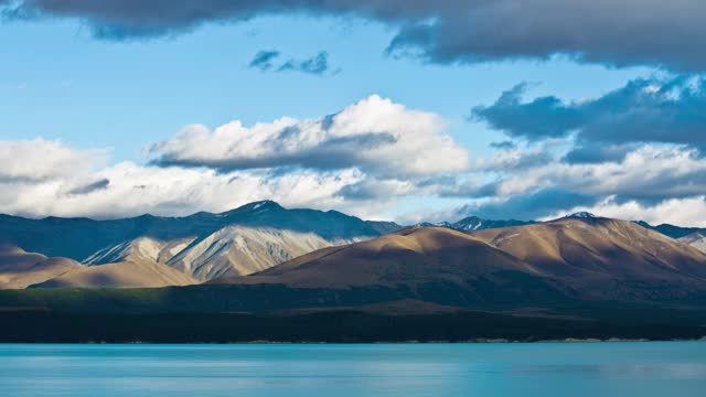 普卡基湖周围的山/新西兰视频素材