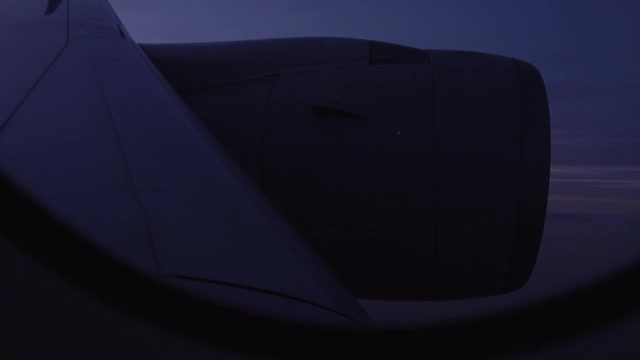 夜间机场飞行视频素材