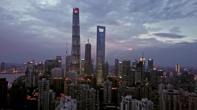 上海,航拍视角,夜晚,金融区视频素材