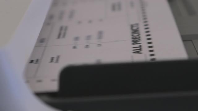 美国大选通过数字计票机4K视频处理选票视频下载