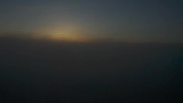 一架无人机飞过堪察加半岛上空视频下载