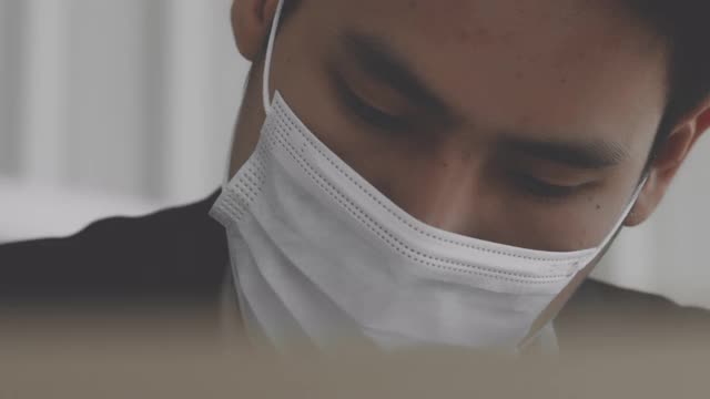 《2021年亚洲商人，新冠病毒、新冠病毒效应》视频下载