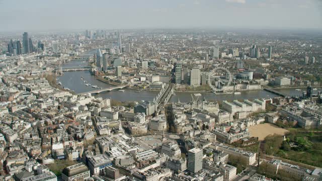 伦敦市中心冠状病毒封锁的空中城市景观视频素材