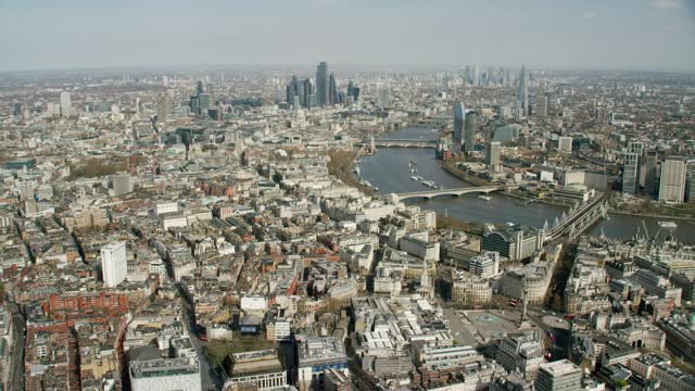 伦敦市中心新冠肺炎封锁的空中城市景观视频素材