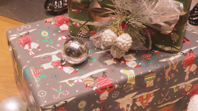 新年打折促销礼物盒圣诞老人圣诞魔术视频下载
