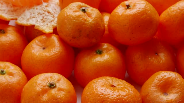 新鲜的橘子，水果或橘子。视频素材