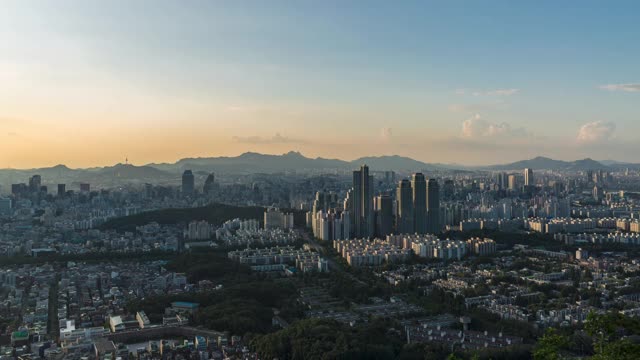 韩国首尔，江南区，Dogok区塔宫周围的日落和夜景视频素材