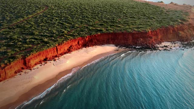 贝隆角鲨鱼湾-无人机4K视频素材