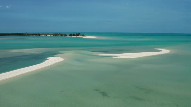 鸟瞰约克角北部半岛的热带海滩视频素材
