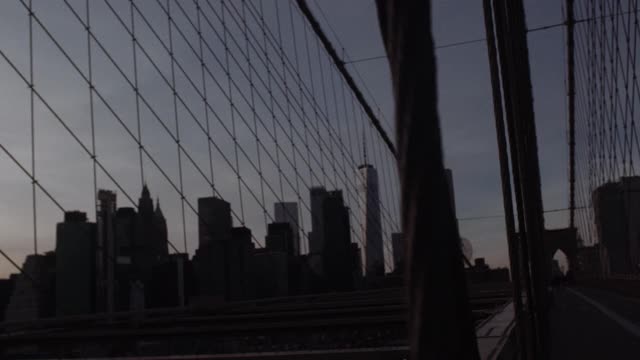 布鲁克林大桥上的日落视频素材