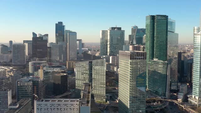 法国巴黎拉Défense，无人机鸟瞰图视频下载
