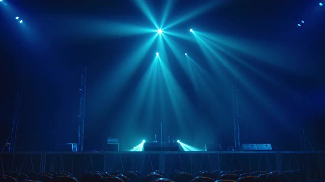 音乐会舞台灯光效果。视频下载