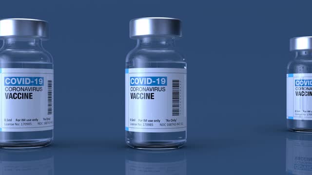 COVID-19冠状病毒疫苗瓶的分离背景视频素材