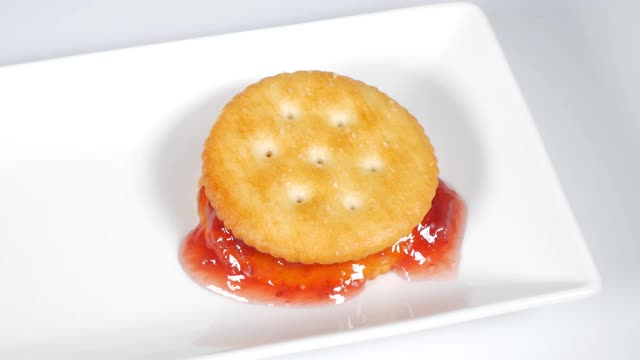 果酱饼干沙草莓视频素材