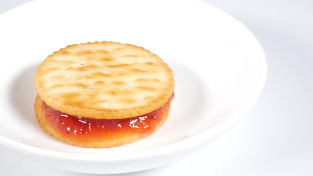 果酱饼干沙草莓视频素材