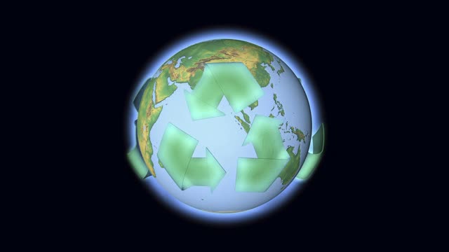 地球仪和回收标志。科技将地球从碎片和垃圾中清理出来。无缝的动画渲染。视频下载