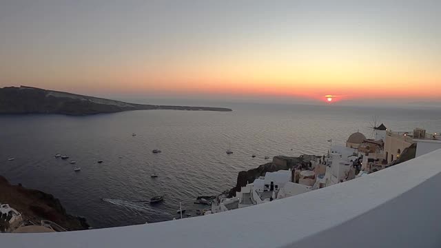 伊亚在圣托里尼(希腊)日落时间视频下载
