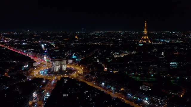 法国，巴黎凯旋门夜景香榭丽舍大道，无人机鸟瞰视频素材