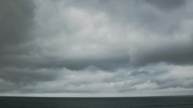 云在海上移动，时间流逝视频下载
