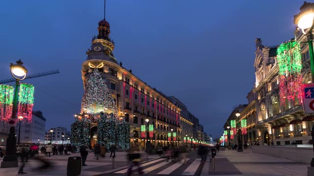运动时间在黄昏时马德里市中心的推移视频下载