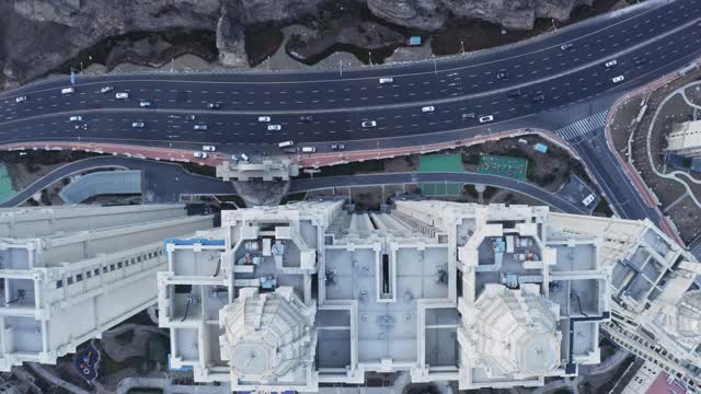 城市道路鸟瞰图。视频素材