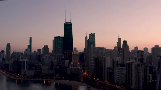 芝加哥黄昏天际线的戏剧性景色视频下载