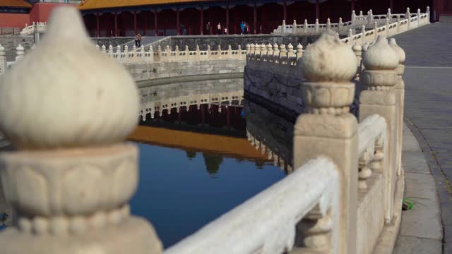斯坦尼康镜头的内部部分的紫禁城-中国皇帝的古代宫殿。内河水道。视频下载