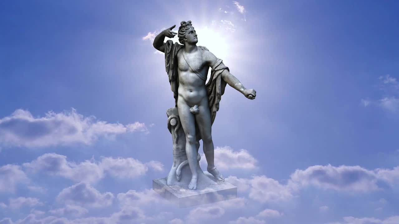 阿波罗雕像旋转循环的天空背景视频下载