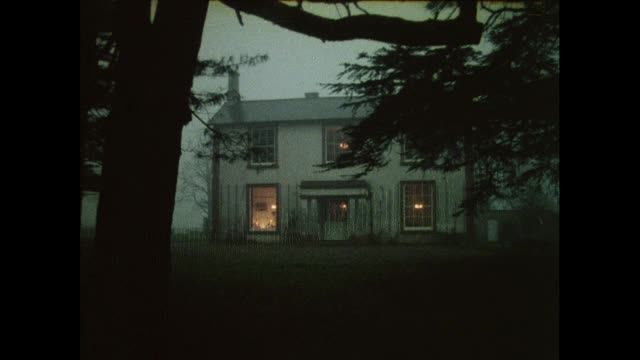暮色中的农舍，英国，1970年代视频下载