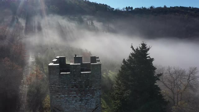 意大利托斯卡纳基安蒂葡萄酒区韦拉扎诺城堡视频下载