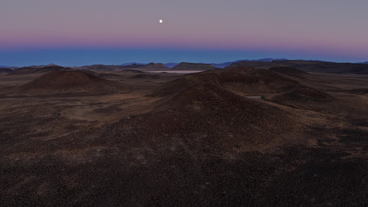 火山景观中内华达州沙漠-空中视频素材