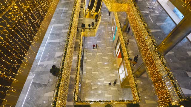 哈德逊庭院购物中心装饰圣诞彩灯视频下载