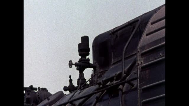 1973年，蒸汽列车离开北京站视频下载