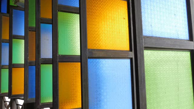 窗户装饰用彩色玻璃。4 k的决议视频下载