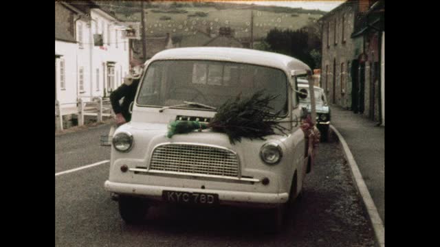 牛奶和杂货配送，英国，1970年代视频下载