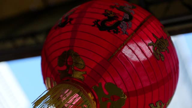 特写镜头红色中国灯笼挂在唐人街-旧金山，加利福尼亚视频素材